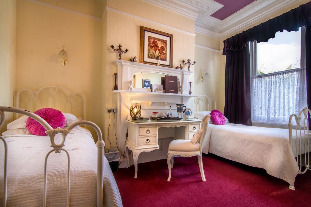 Creston Villa Guest House Lincoln Bagian luar foto